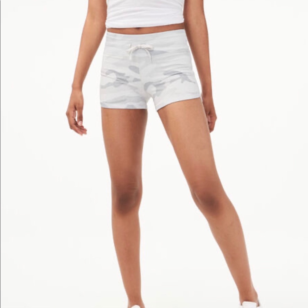 Gray camo drawstring volleyball short